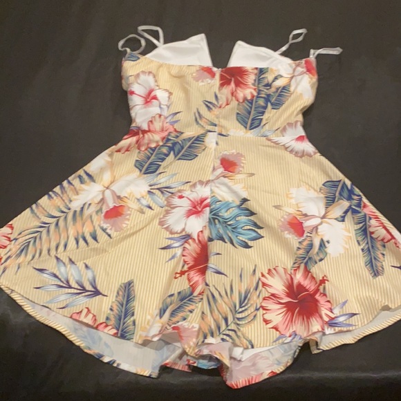 🍾ACCEPTING ALL REASONABLE OFFERS🍾buy 2 listings get FREE SHIPPING💸 - Picture 4 of 6